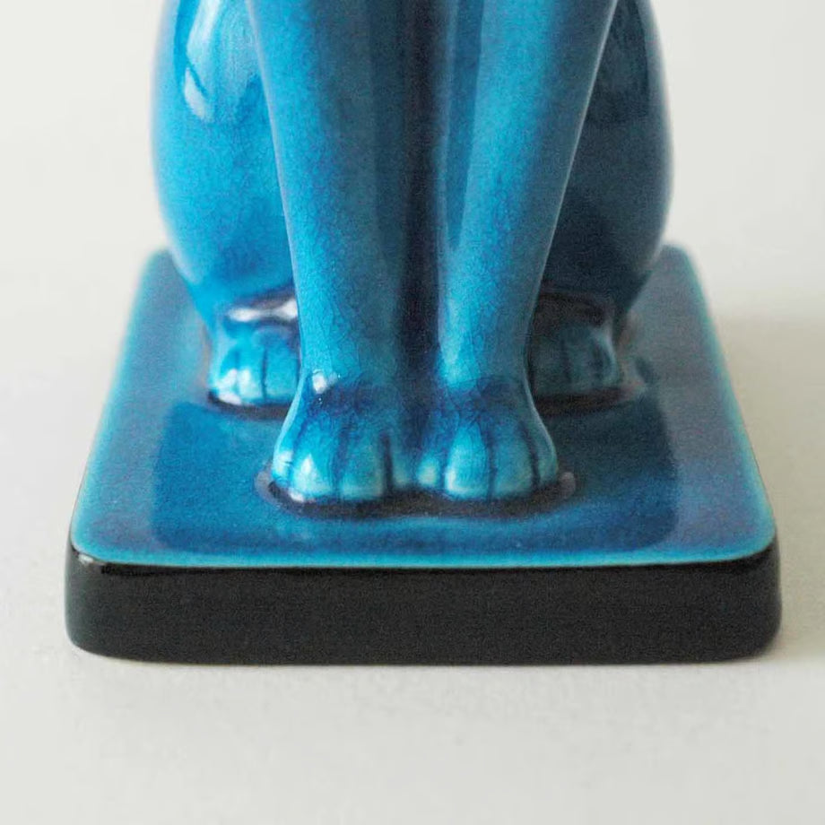 BASTET — Guardian of Poise and Quiet Strength